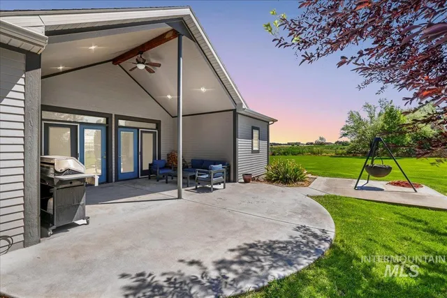 $889,500 | 4036 North 2250 East, Filer, ID 83328