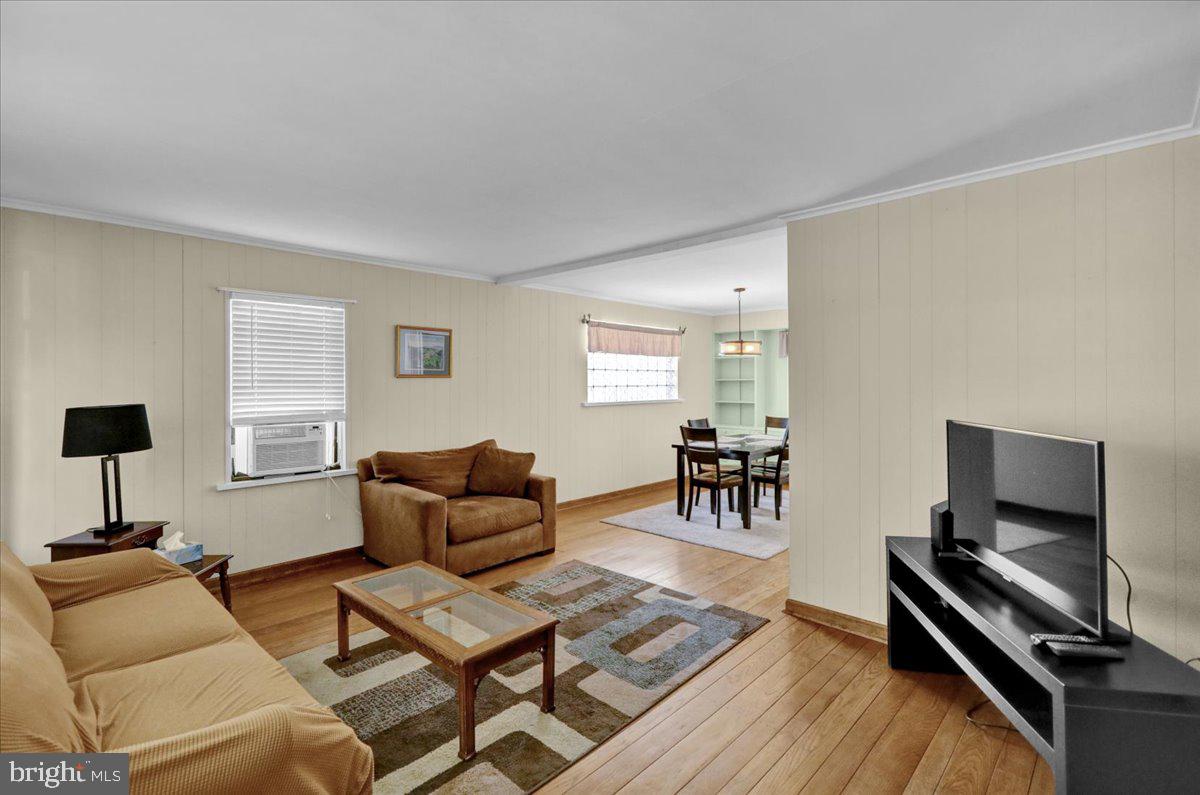 1122 Gregg Avenue Reading, PA 19607 - Photo 3 of 19 Gallery Image 3