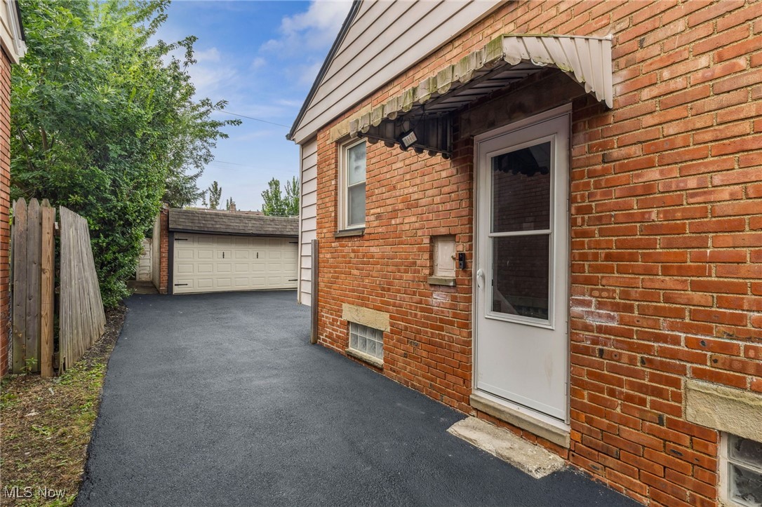 4202 Ellison Road South Euclid, OH 44121 - Photo 23 of 25