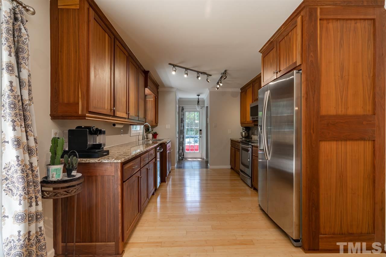 5720 Roslyn Road Durham, NC 27712 - Photo 15 of 28
