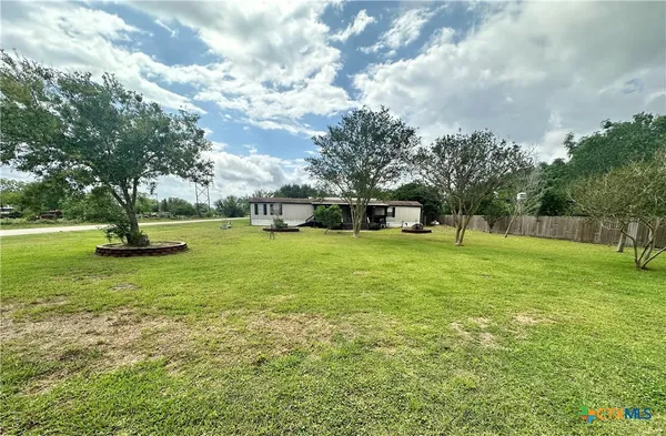 $120,000 | 511 Crestview Drive, Victoria, TX 77905