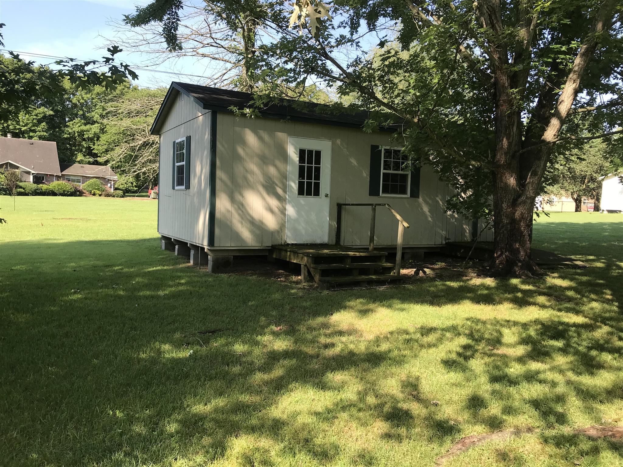 2246 Lebanon Road Lebanon, TN 37087 - Photo 15 of 15 Large barn stays!