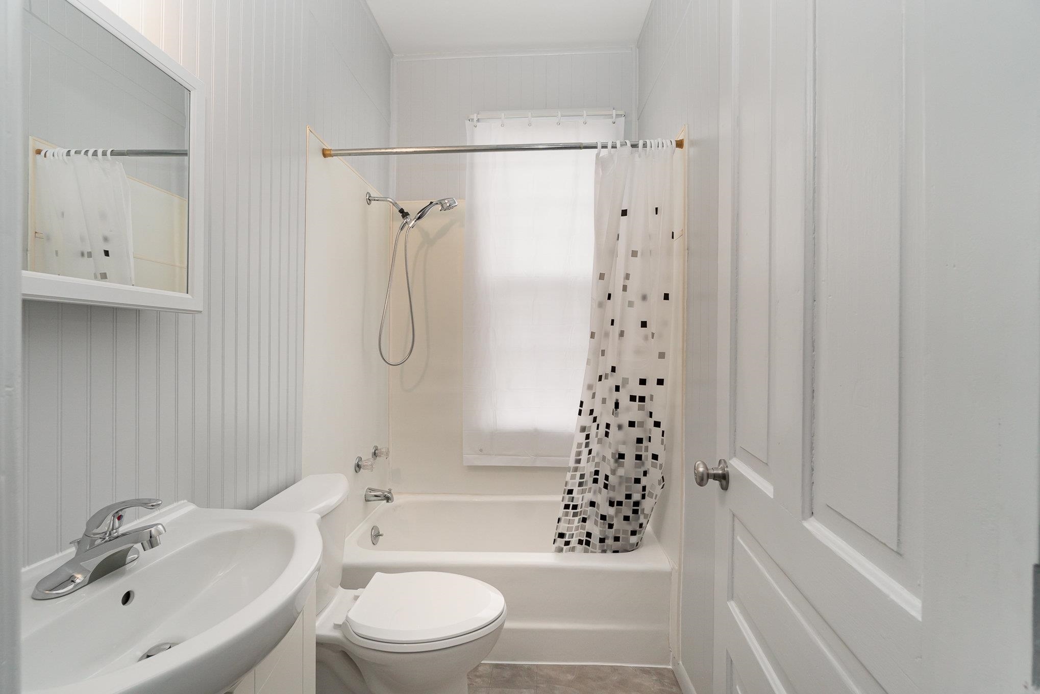 415 10th Street Bay City, MI 48708 - Photo 12 of 24 Gallery Image 12