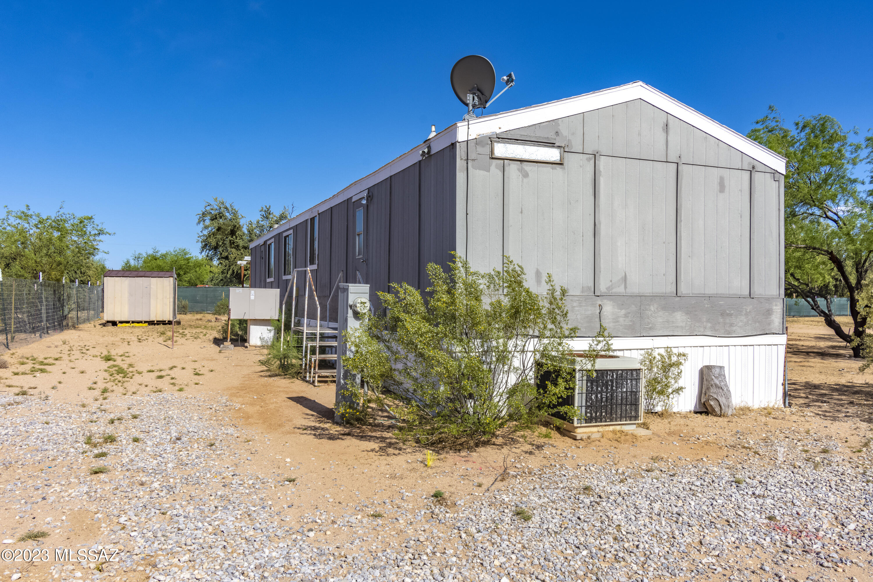 12190 West Camper Road Tucson, AZ 85743 - Photo 3 of 27