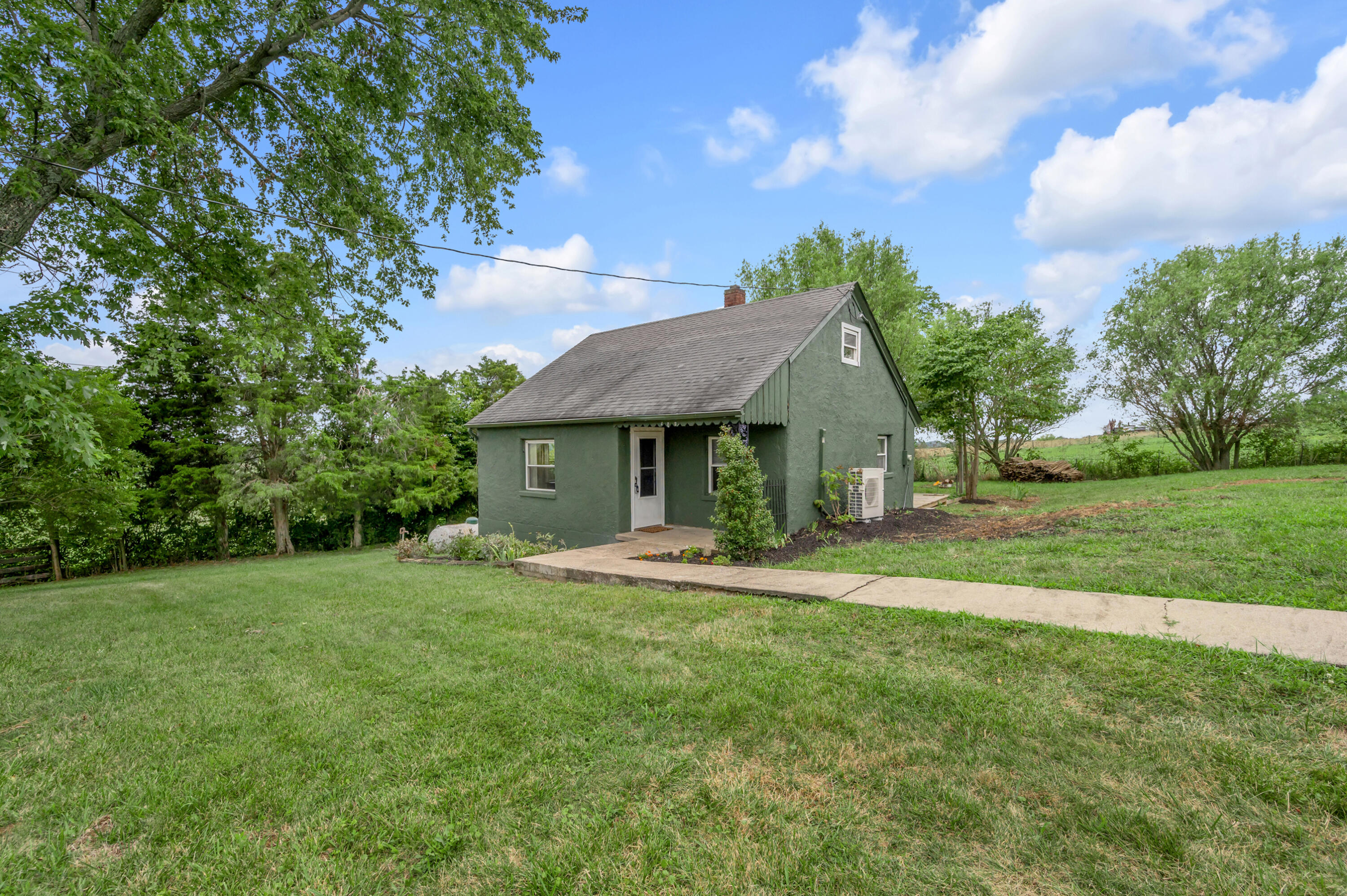958 Pollys Bend Road Lancaster, KY 40444 - Photo 4 of 45 TDB_5533