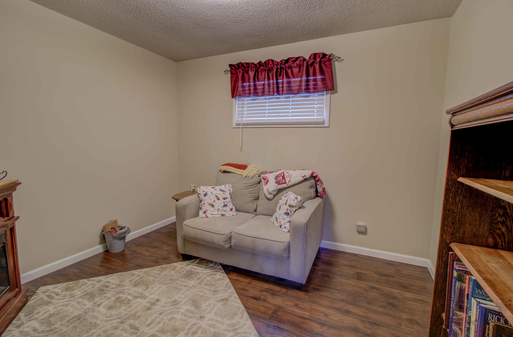 217 Eldorado Drive Tuscola, IL 61953 - Photo 20 of 26 a living room with furniture and a flat screen tv