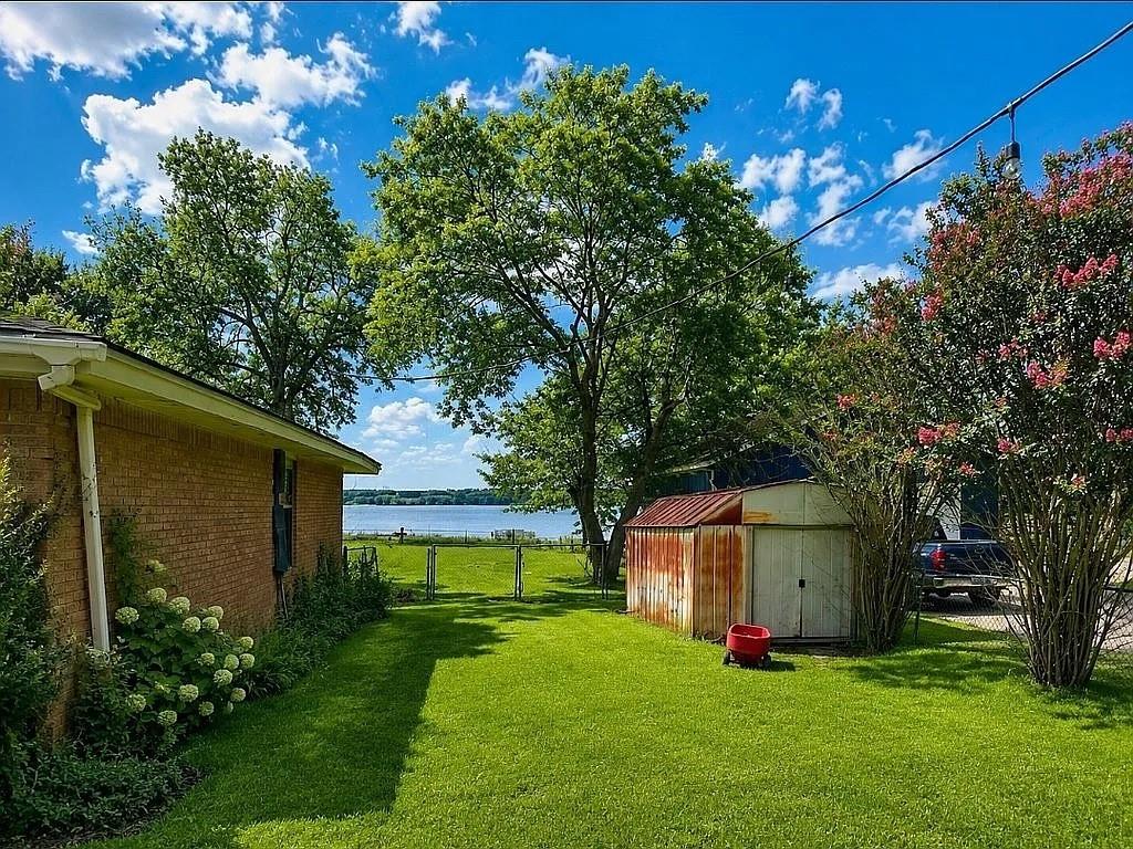 4378 Old Fort Worth Road Midlothian, TX 76065 - Photo 5 of 22