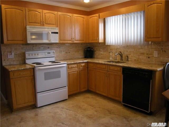 21 Rover Lane Hicksville, NY 11801 - Photo 1 of 1 EIK/FPL