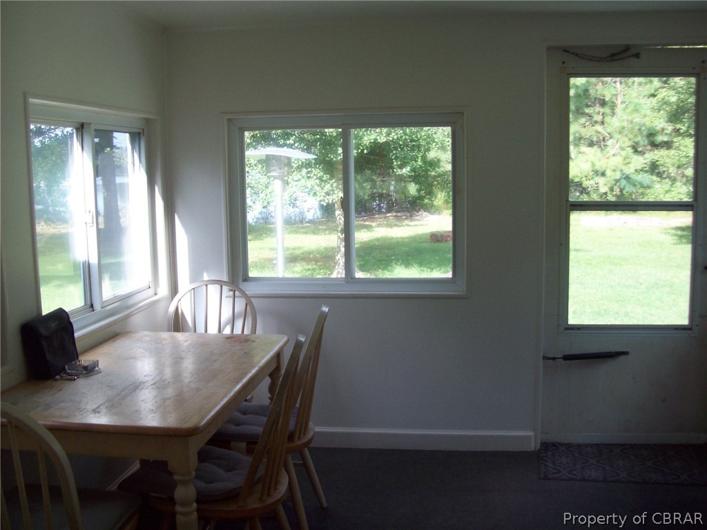 955 Ridge Road Cobbs Creek, VA 23035 - Photo 10 of 16