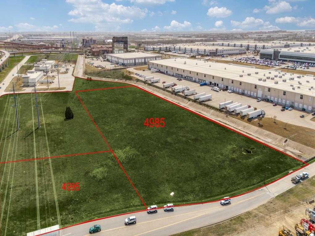 4985 West Rochelle Road Irving, TX 75062 - Photo 4 of 6 a picture of city view