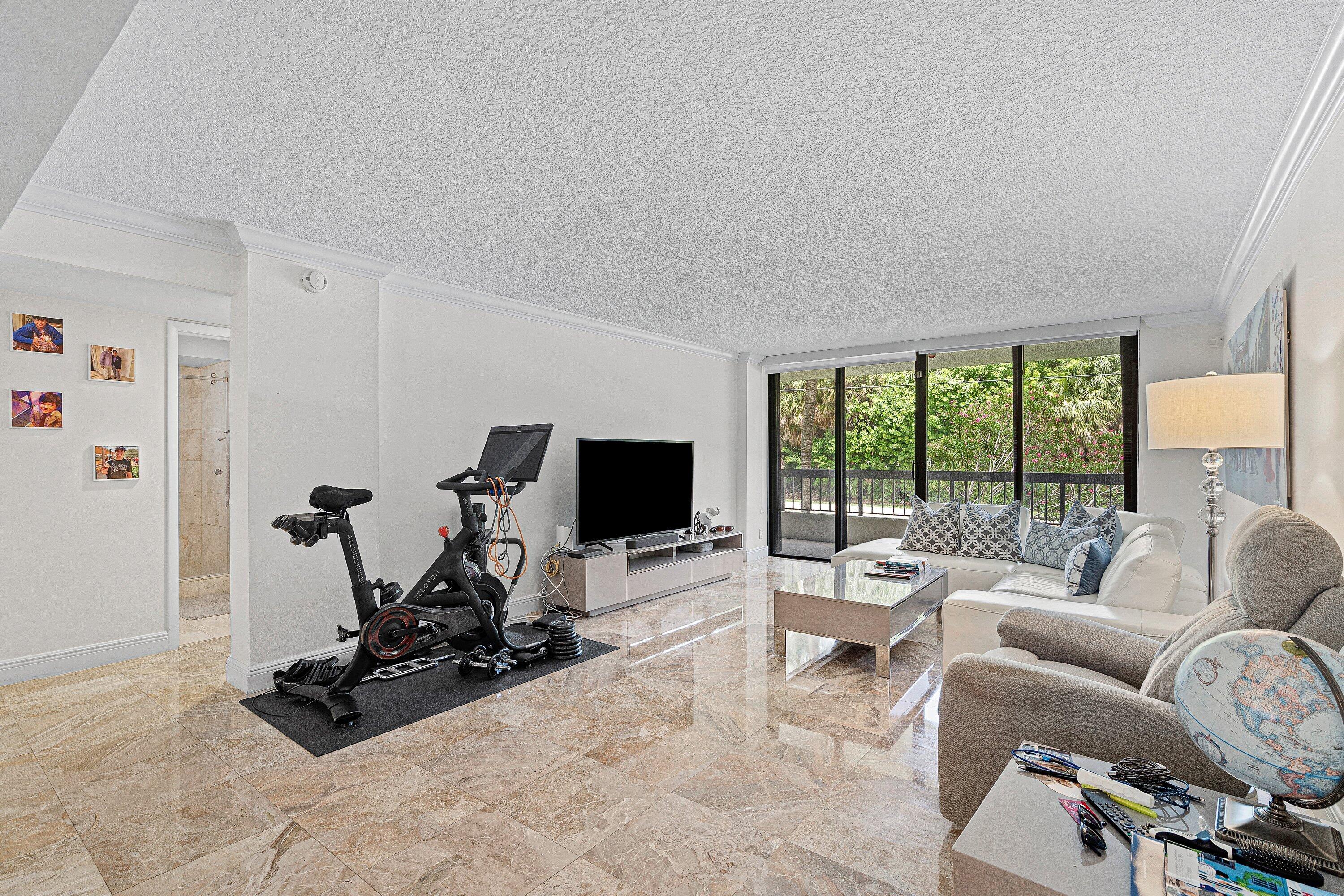 277 North Ocean Boulevard, Unit 1040 Boca Raton, FL 33432 - Photo 9 of 30 009-277NorthOceanBoulevard-104-BocaRaton