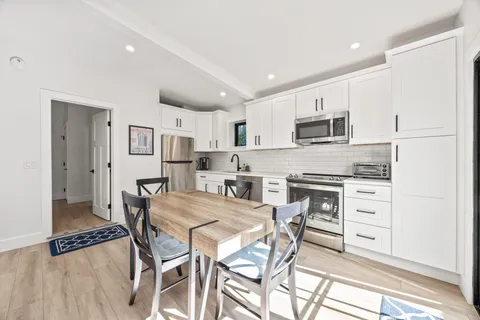 $1,200,000 | 167 Bradford Street, Unit B, Provincetown, MA 02657