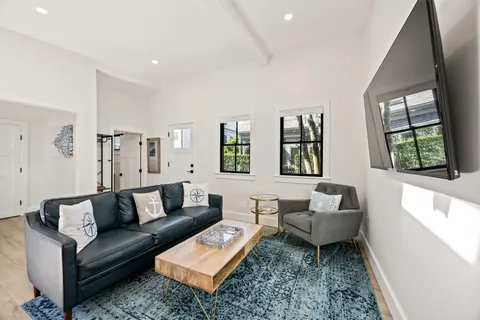 $1,200,000 | 167 Bradford Street, Unit B, Provincetown, MA 02657