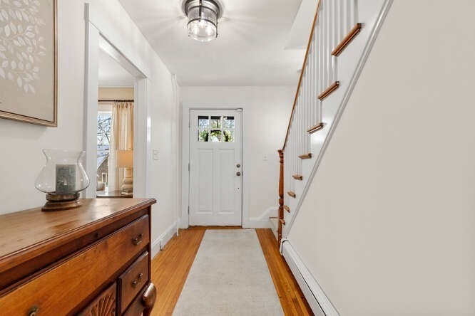 176 Bay State Road Melrose, MA 02176 - Photo 2 of 42