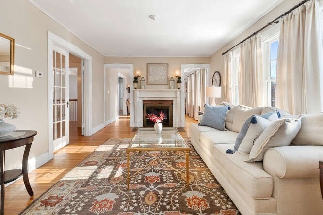 176 Bay State Road Melrose, MA 02176 - Photo 3 of 42