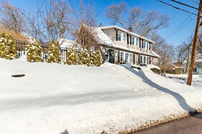 176 Bay State Road Melrose, MA 02176 - Photo 34 of 42