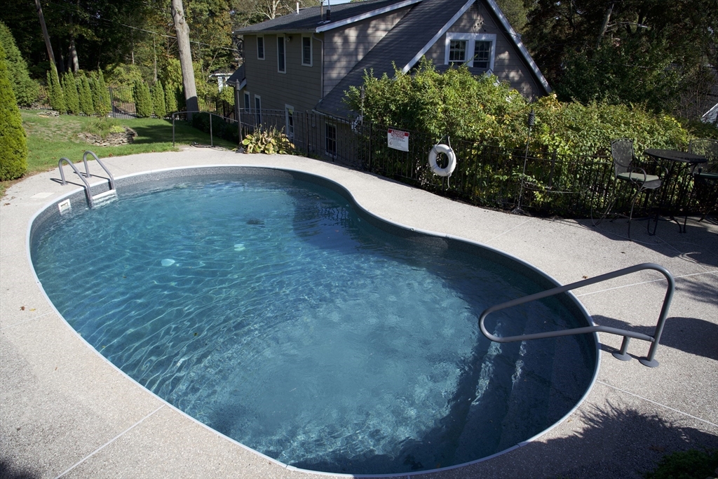 176 Bay State Road Melrose, MA 02176 - Photo 39 of 42