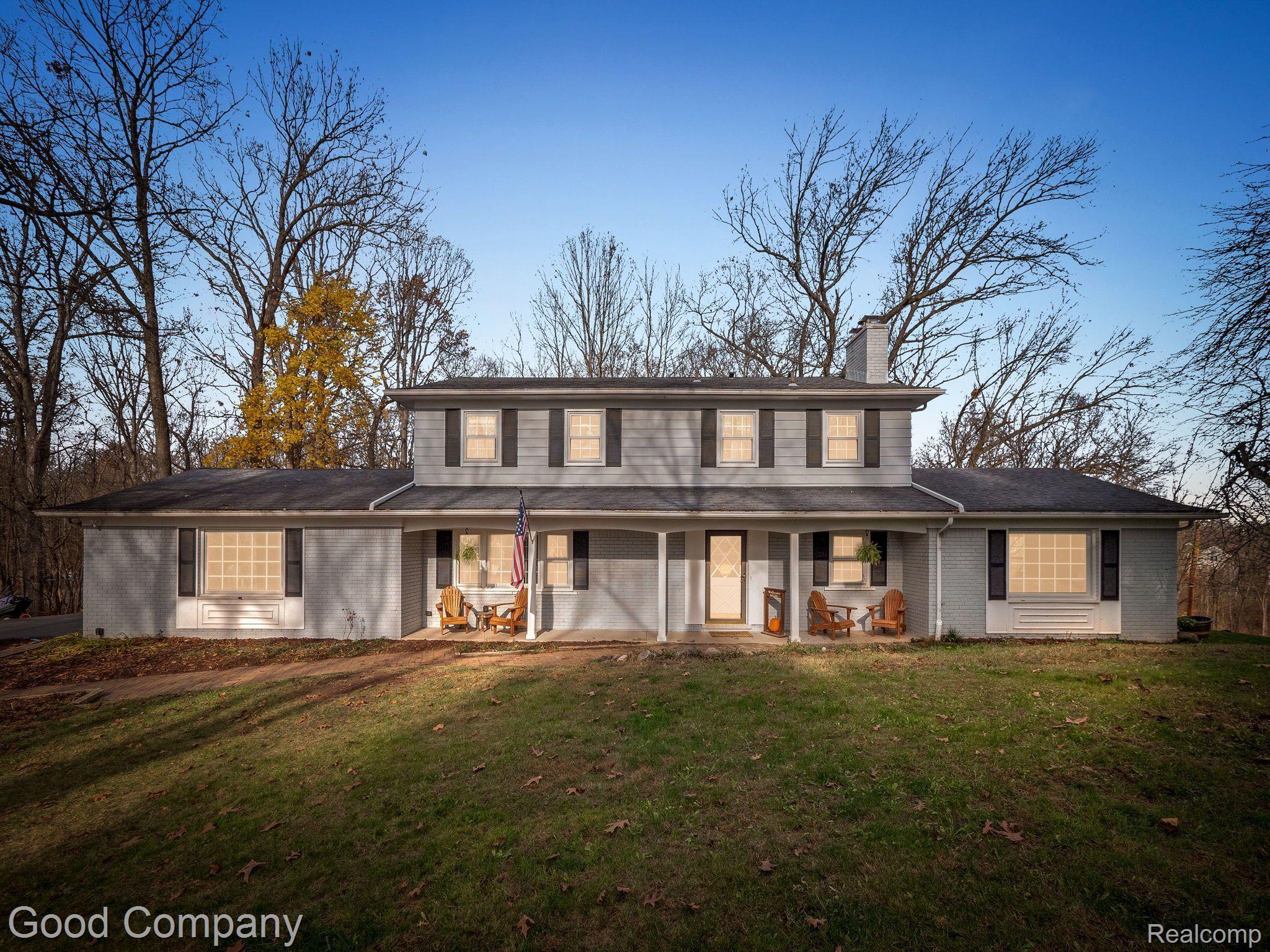 870 Darien Circle Rochester, MI 48306 - Photo 1 of 23 Gallery Image 1