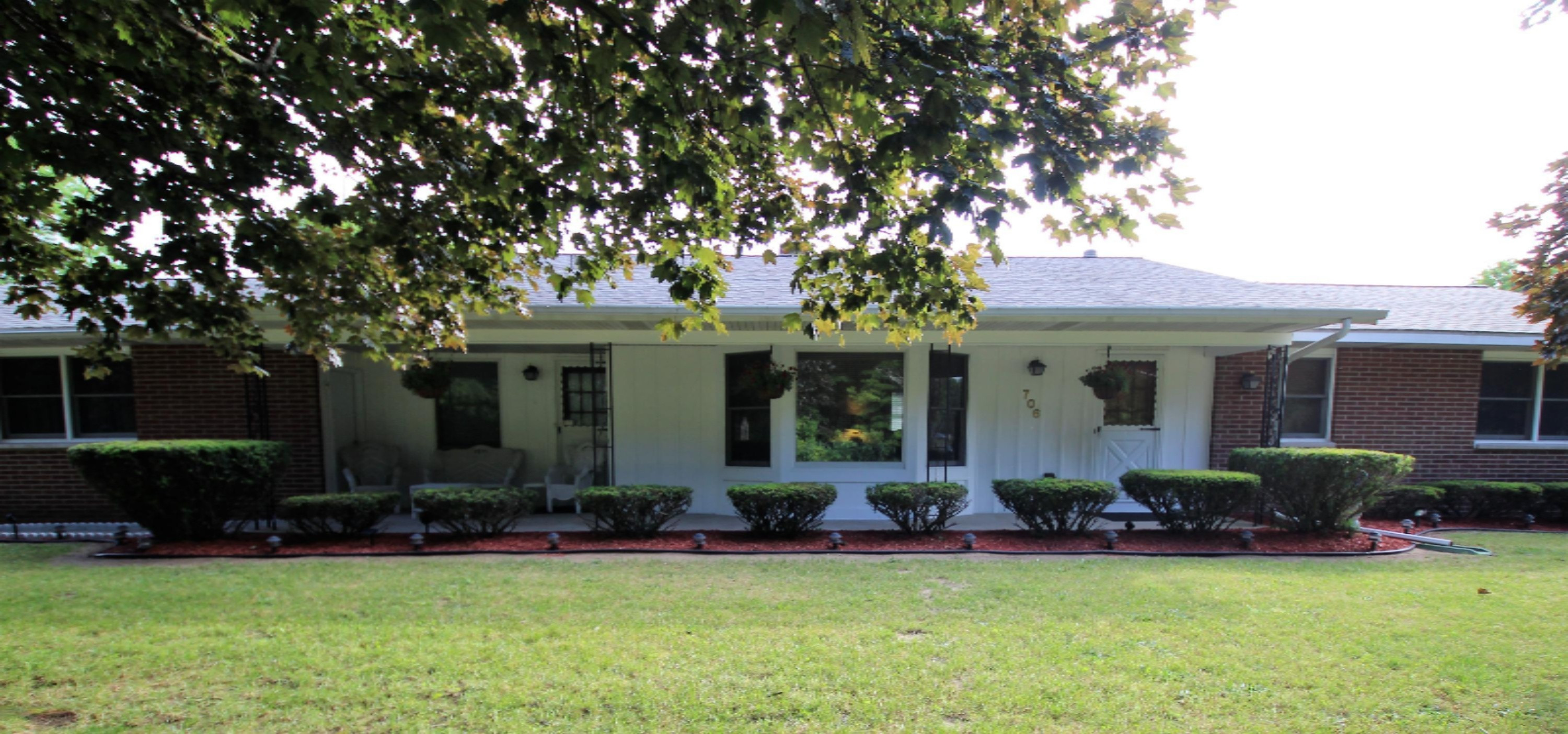706 South George Street Decatur, MI 49045 - Photo 3 of 42 IMG_4373