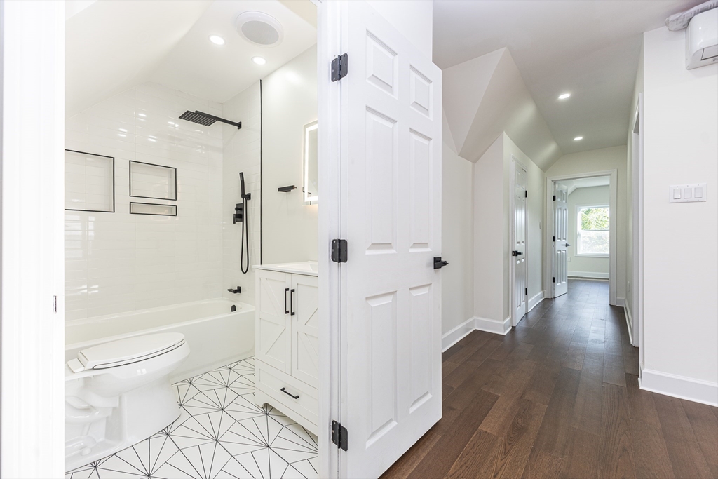 40 Devon Street, Unit 3 Boston, MA 02121 - Photo 19 of 23