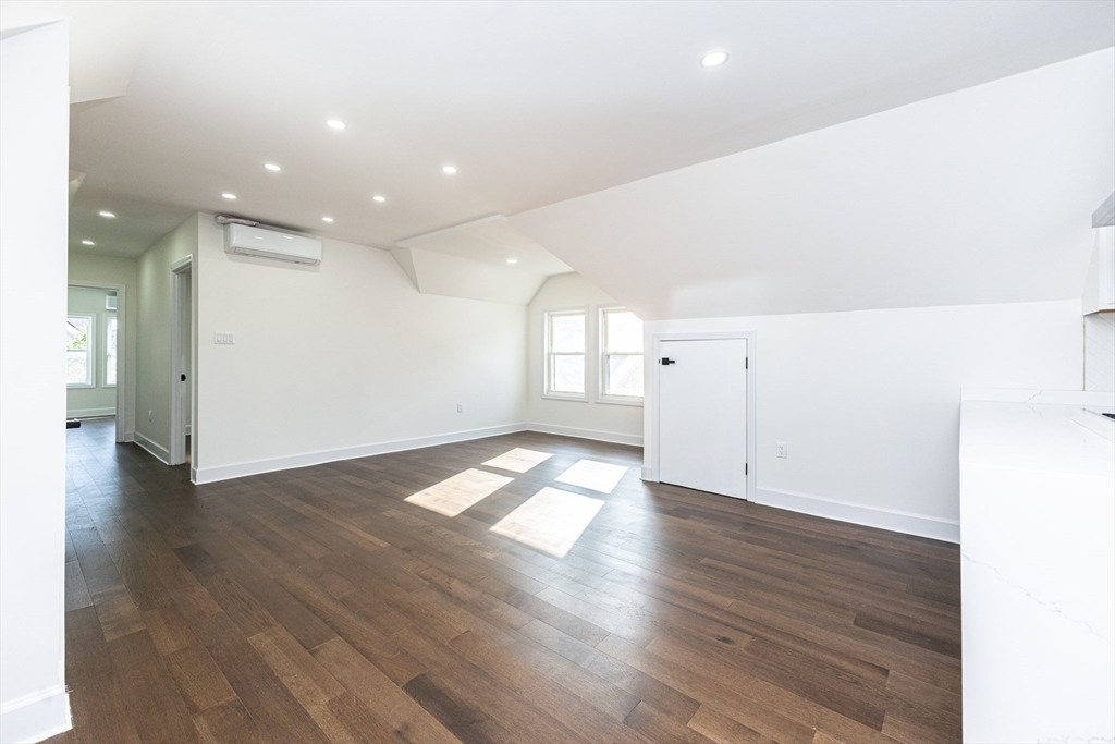 40 Devon Street, Unit 3 Boston, MA 02121 - Photo 3 of 23