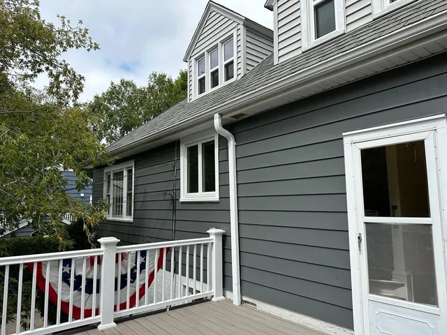 $3,200 | 2227 East Woodstock Place, Milwaukee, WI 53202