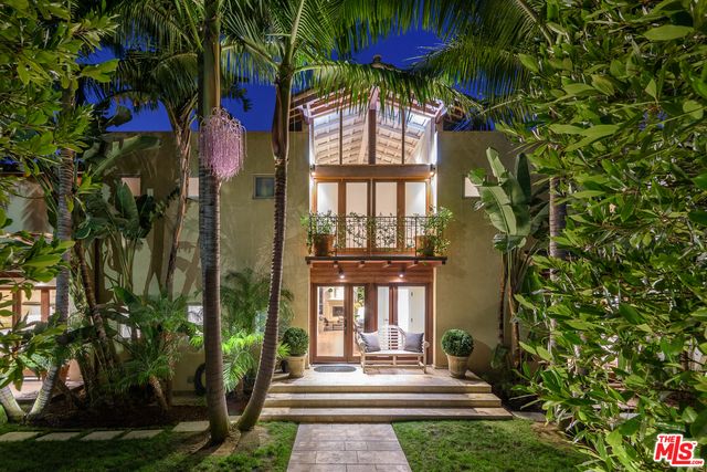 $5,392,000 | 844 Berkeley Street, Santa Monica, CA 90403