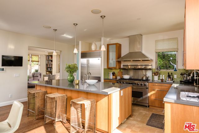 $5,392,000 | 844 Berkeley Street, Santa Monica, CA 90403