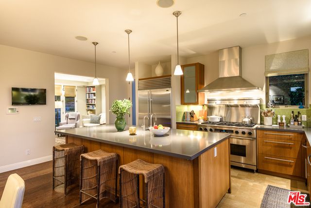 $5,392,000 | 844 Berkeley Street, Santa Monica, CA 90403