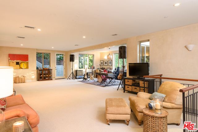 $5,392,000 | 844 Berkeley Street, Santa Monica, CA 90403