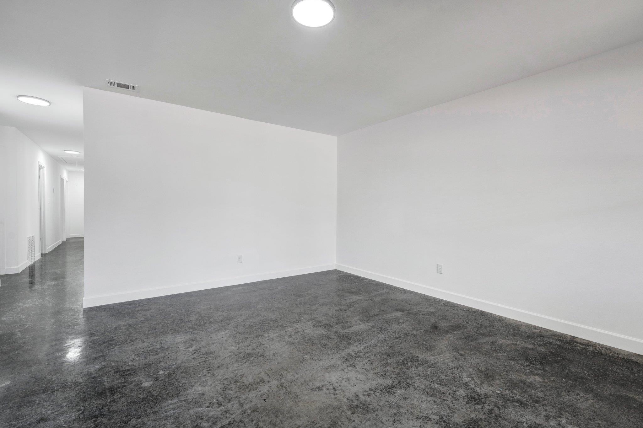 3160 Rochester Road Memphis, TN 38109 - Photo 9 of 13