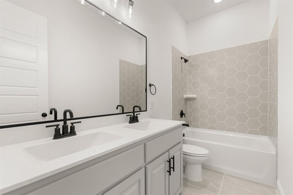 230 Cordillera Lane Red Oak, TX 75154 - Photo 20 of 27 230 Cordillera-Bathroom-1