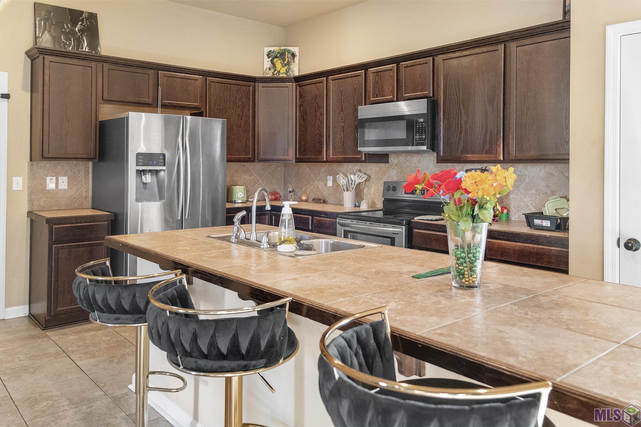 8522 Abertay Avenue Baton Rouge, LA 70820 - Photo 4 of 13