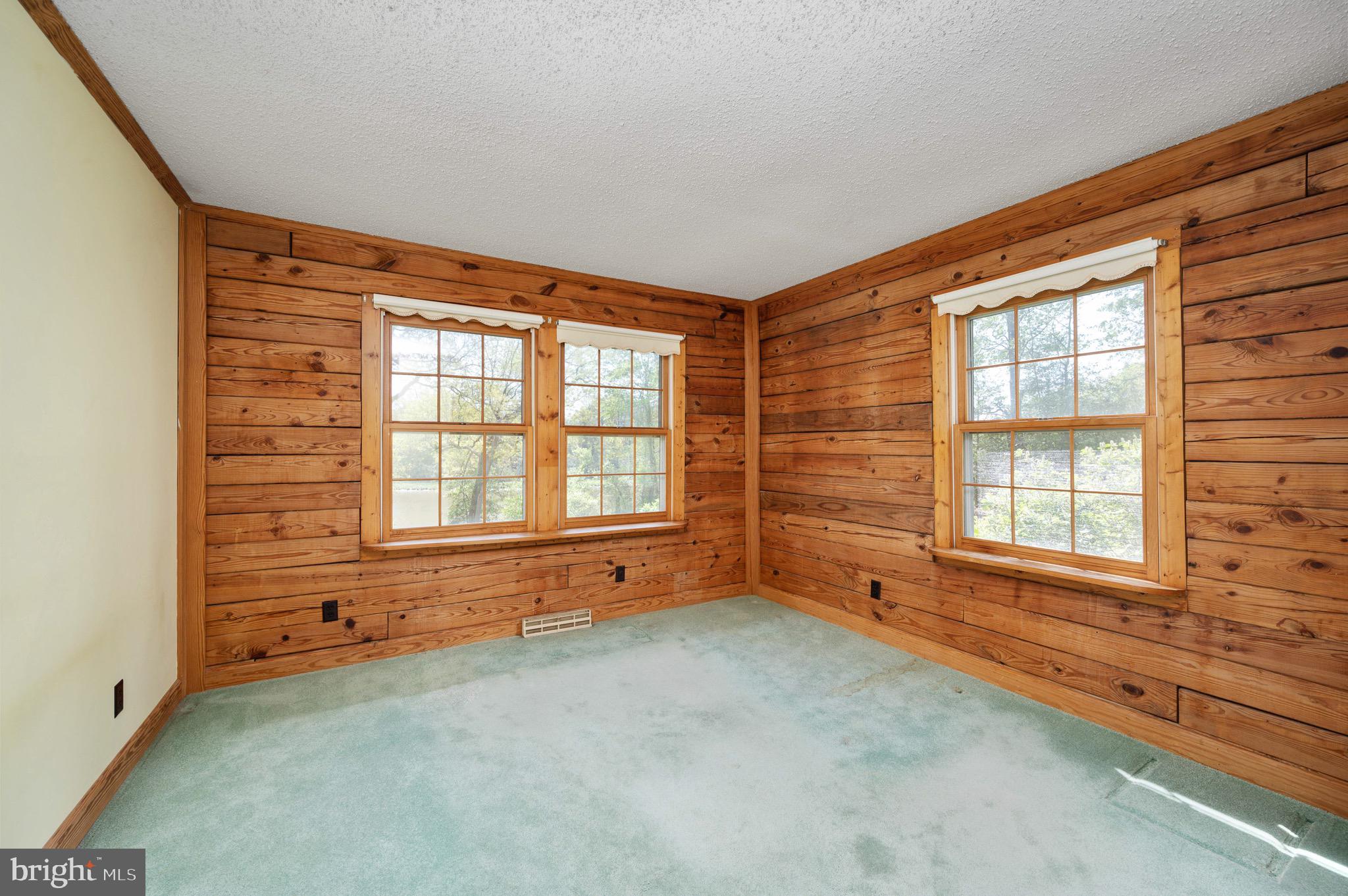 20586 Ridge Road Colonial Beach, VA 22443 - Photo 14 of 34 Bedroom 1