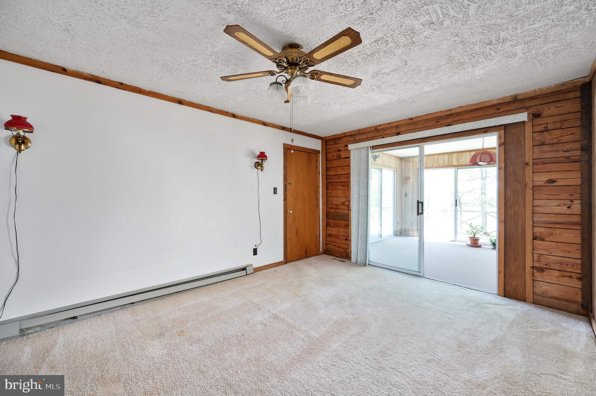 20586 Ridge Road Colonial Beach, VA 22443 - Photo 27 of 34 TV room or office