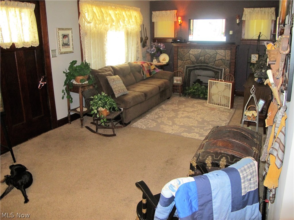 5725 Manchester Road Akron, OH 44319 - Photo 4 of 13 Gallery Image 4