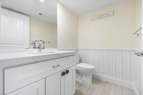 $2,900 | 123 Yacht Club Way, Unit 101, Hypoluxo, FL 33462