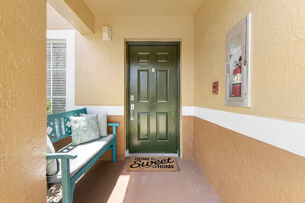 $2,900 | 123 Yacht Club Way, Unit 101, Hypoluxo, FL 33462