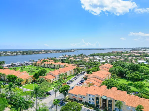 $2,900 | 123 Yacht Club Way, Unit 101, Hypoluxo, FL 33462