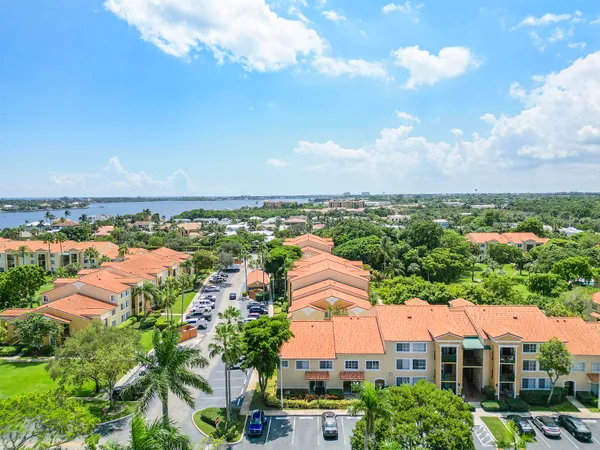 $2,900 | 123 Yacht Club Way, Unit 101, Hypoluxo, FL 33462