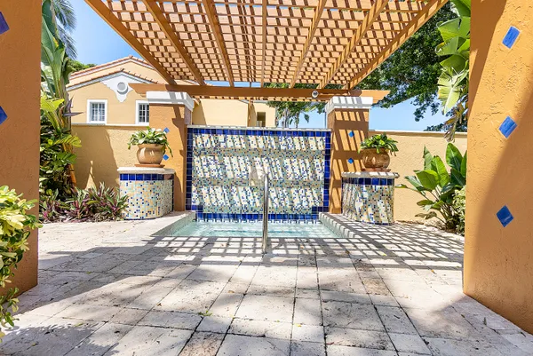 $2,900 | 123 Yacht Club Way, Unit 101, Hypoluxo, FL 33462
