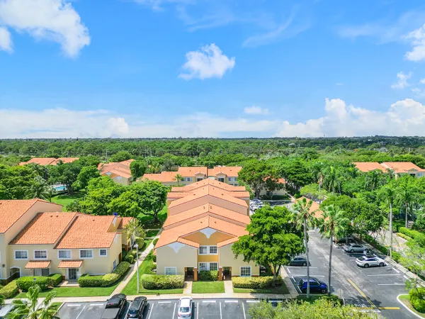 $2,900 | 123 Yacht Club Way, Unit 101, Hypoluxo, FL 33462