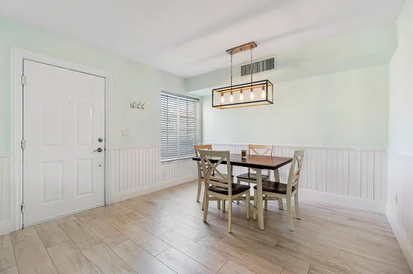 $2,900 | 123 Yacht Club Way, Unit 101, Hypoluxo, FL 33462