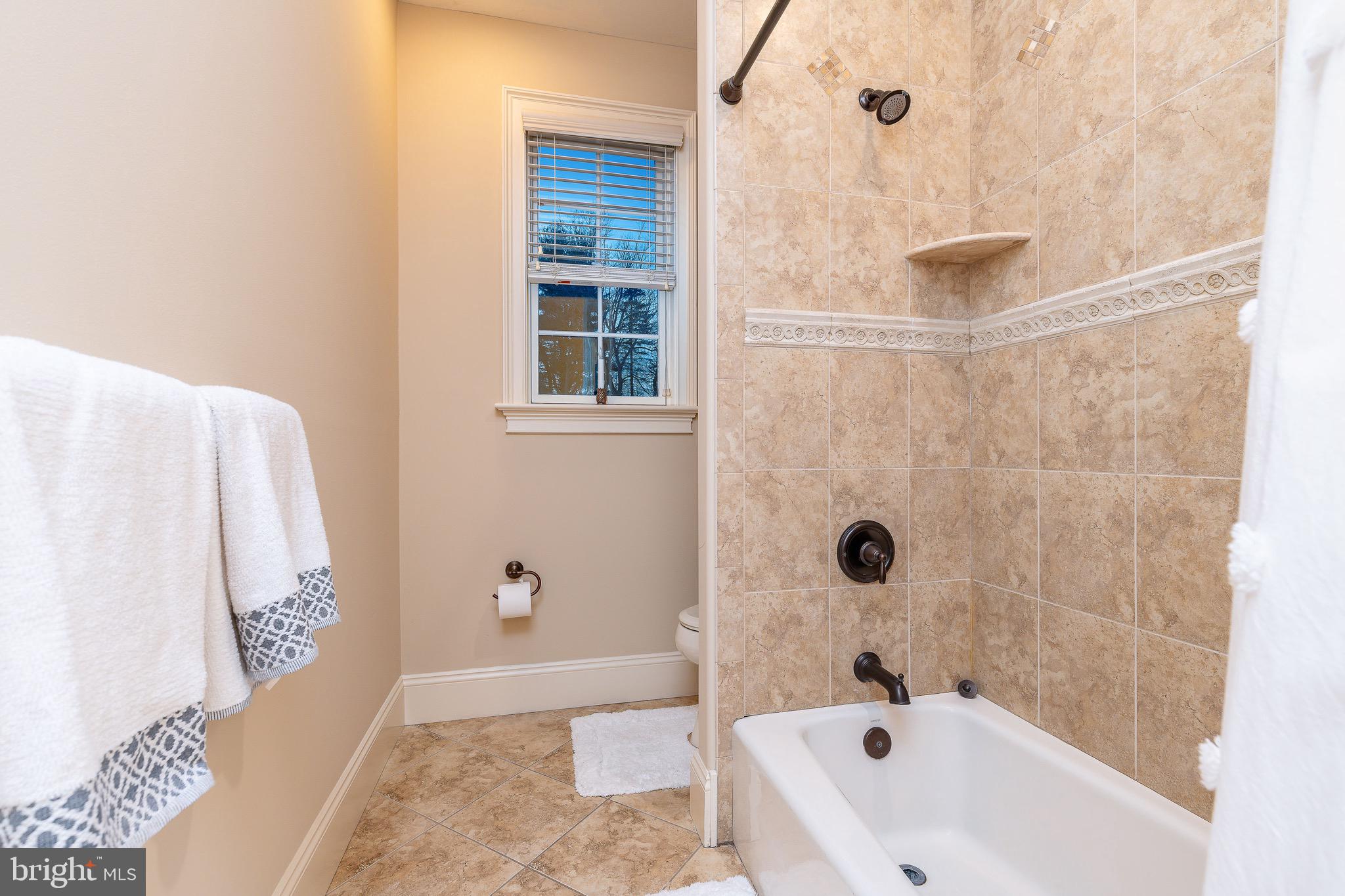 5829 Ridgeview Drive Doylestown, PA 18902 - Photo 35 of 68 Full Bathroom