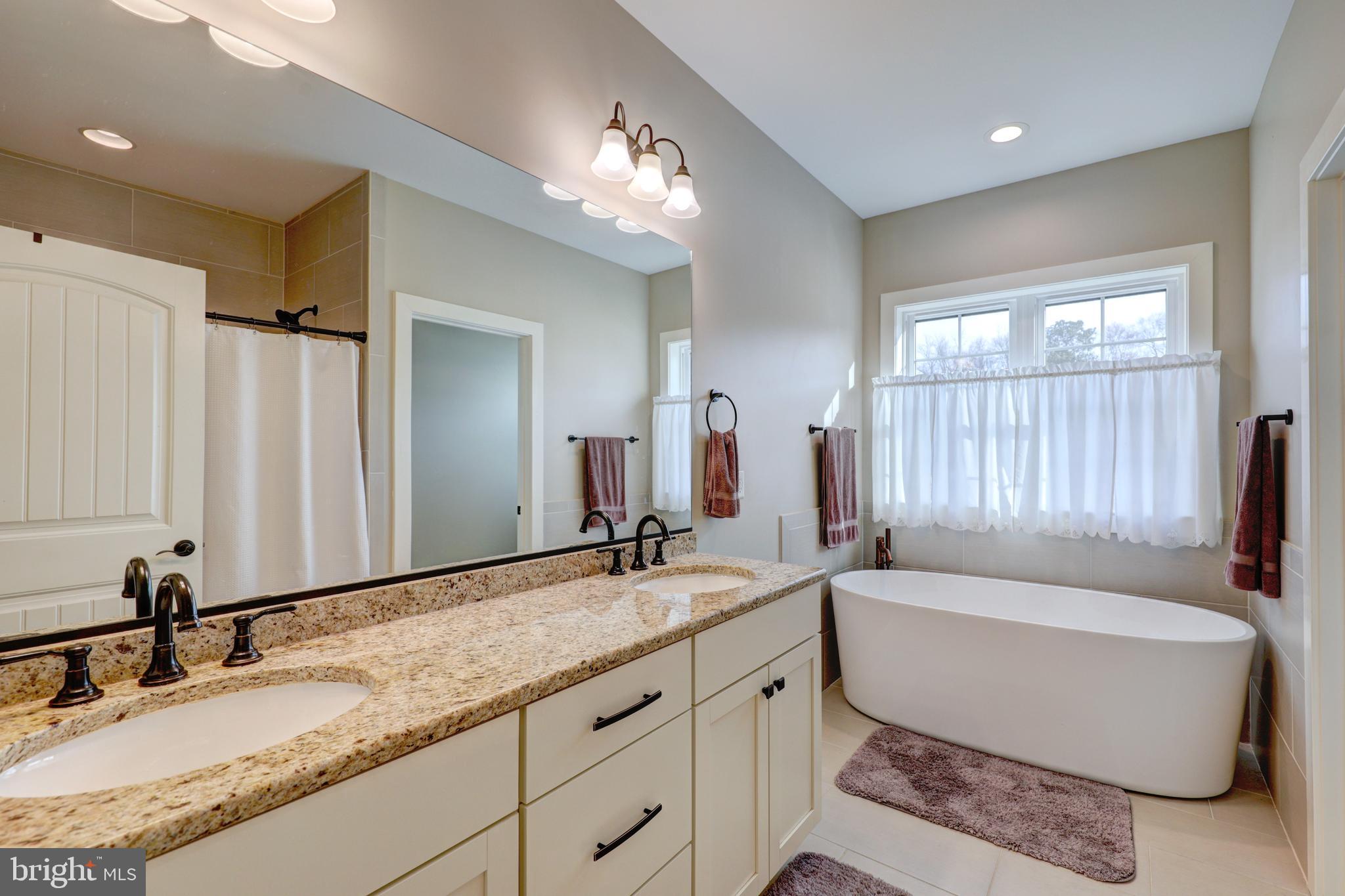 36739 Brittingham Road Delmar, DE 19940 - Photo 18 of 27 Master Bath