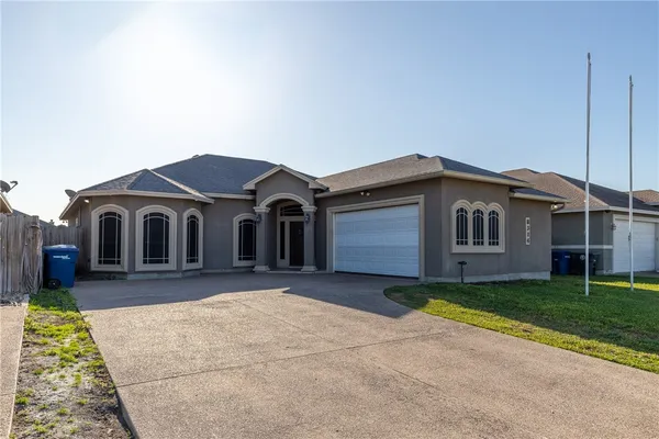 $2,800 | 8314 Excalibur Road, Corpus Christi, TX 78414