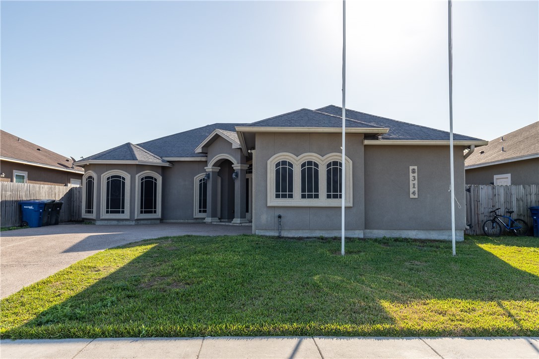 8314 Excalibur Road Corpus Christi, TX 78414 - Photo 2 of 26 a house view with a outdoor space