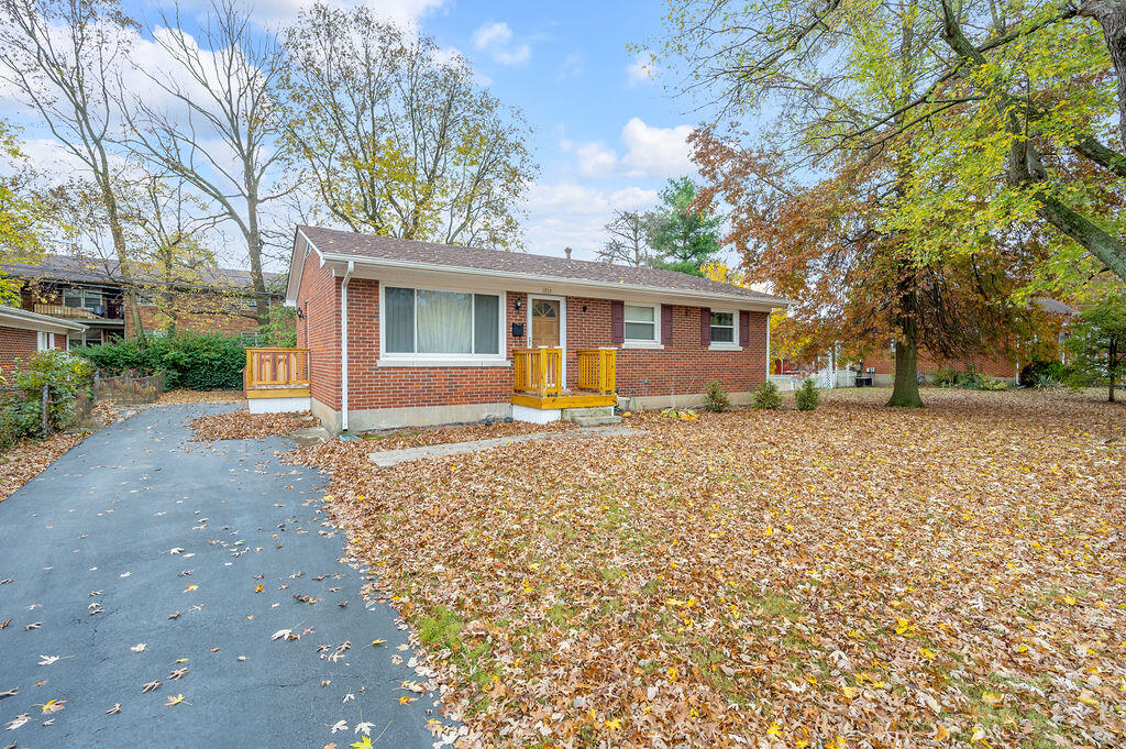 1738 Raleigh Road Lexington, KY 40505 - Photo 2 of 33 TDB_3020