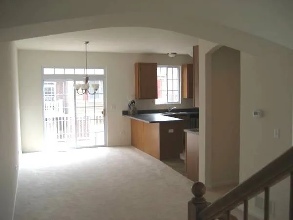 $2,900 | 928 Charlton Lane, Naperville, IL 60563