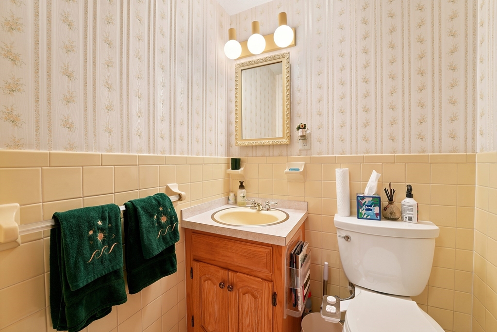 12 Swanson Road Framingham, MA 01701 - Photo 27 of 42